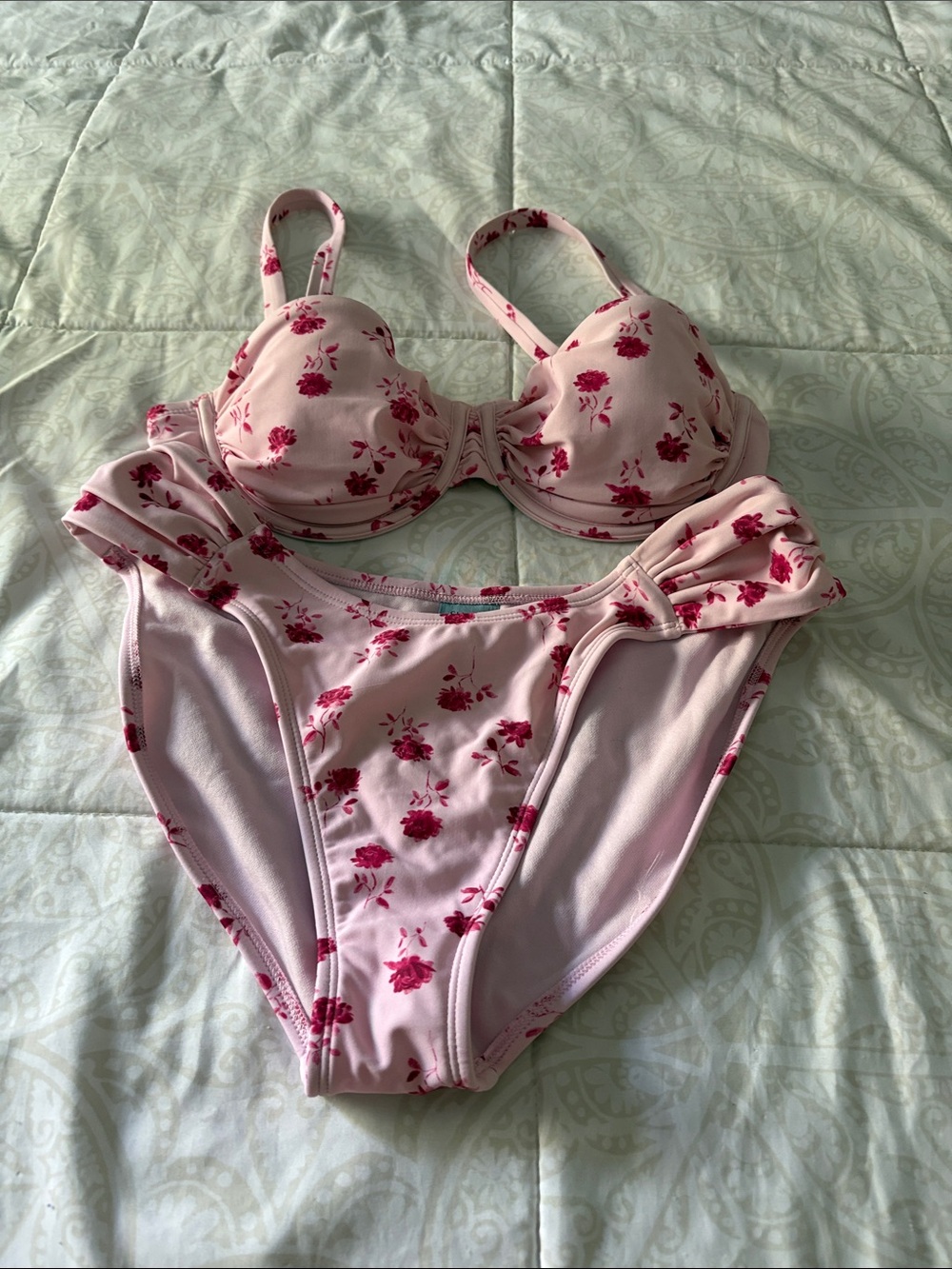 NWOT shade and Shore pink floral bikini